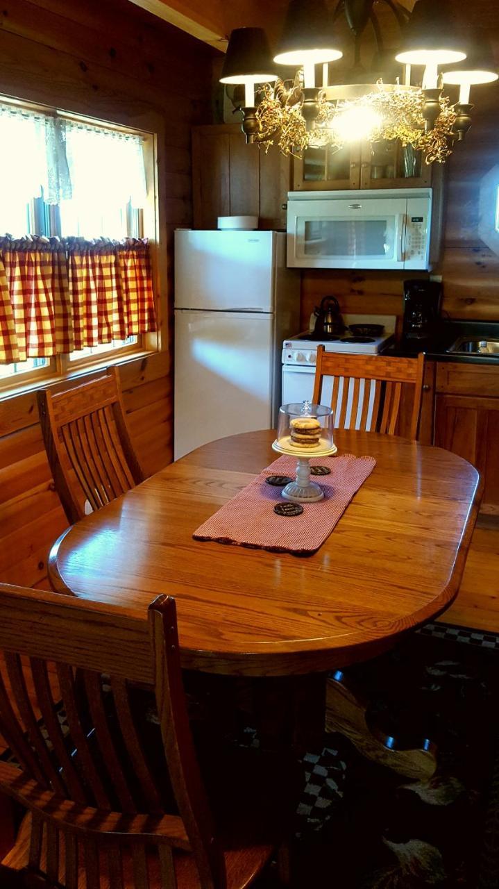 Amish Blessings Cabins Millersburg Bagian luar foto