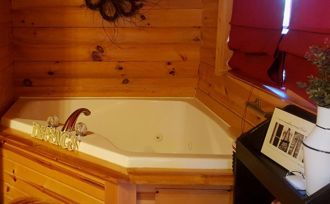 Amish Blessings Cabins Millersburg Bagian luar foto