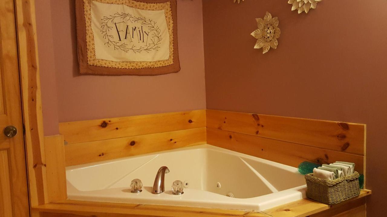 Amish Blessings Cabins Millersburg Bagian luar foto